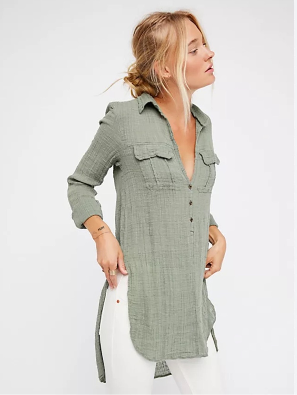 Free People One Suhano Button-Front Gauze Tunic in light blue. Size small. Boho